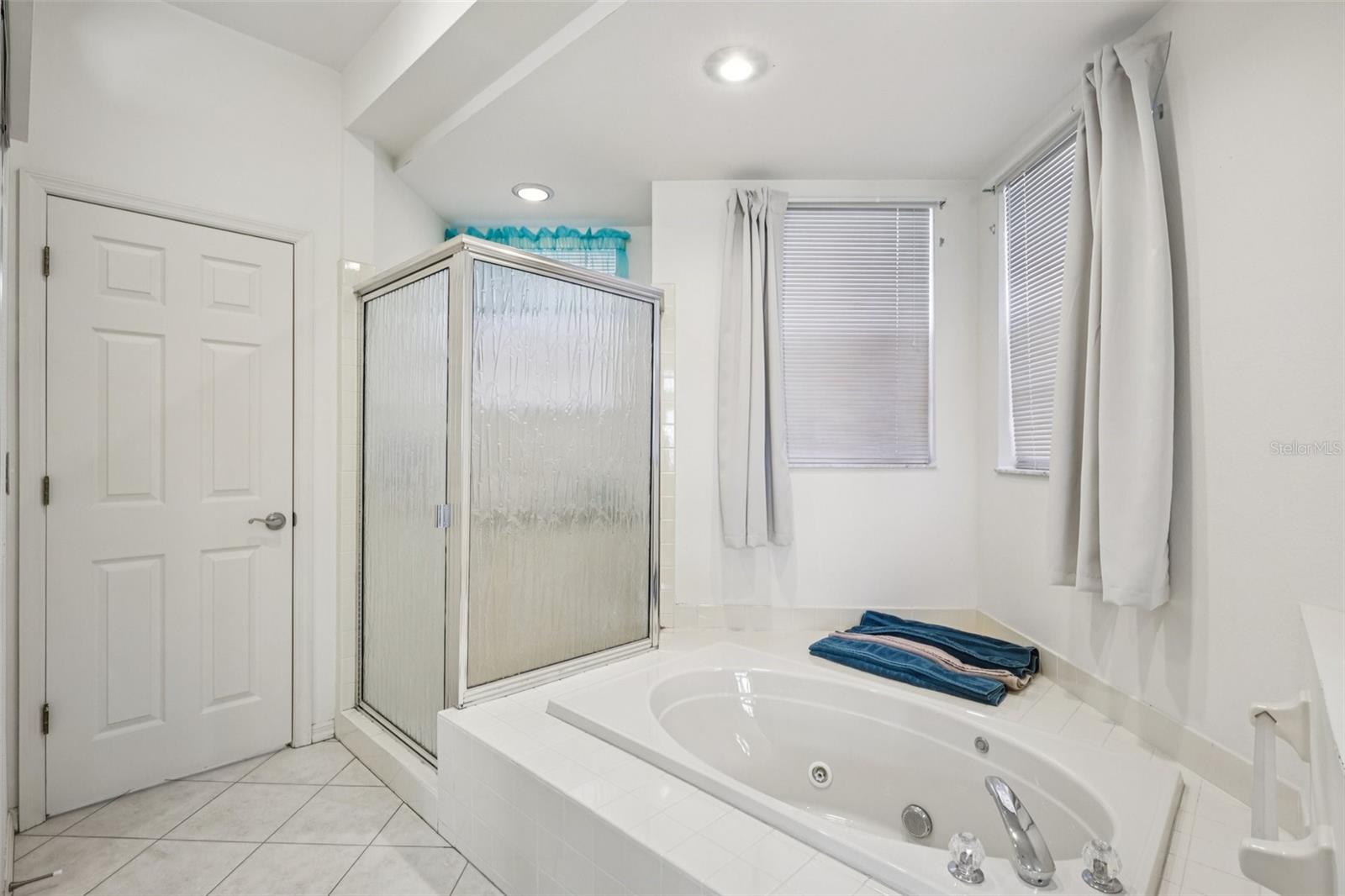 Image 18 of 40 For 5550 Newmark Street