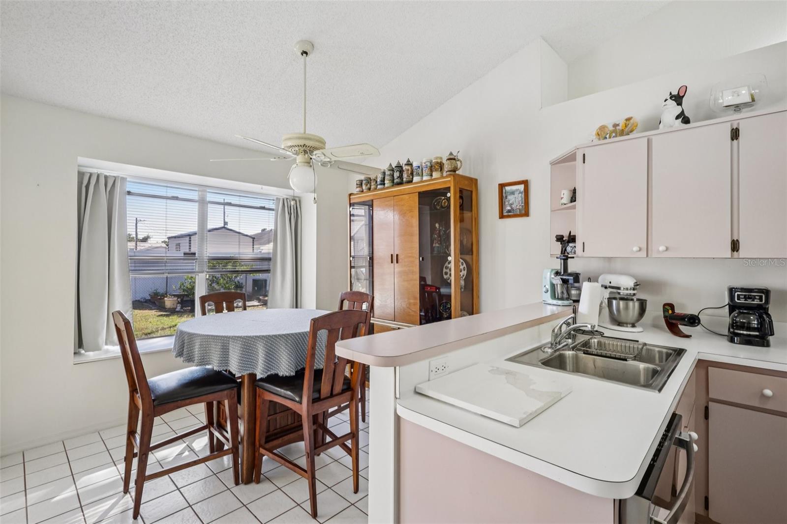 Image 22 of 40 For 5550 Newmark Street