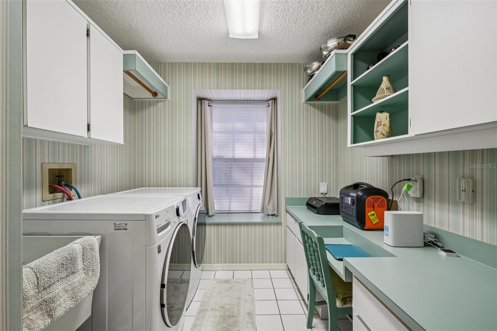 Image 27 of 40 For 5550 Newmark Street