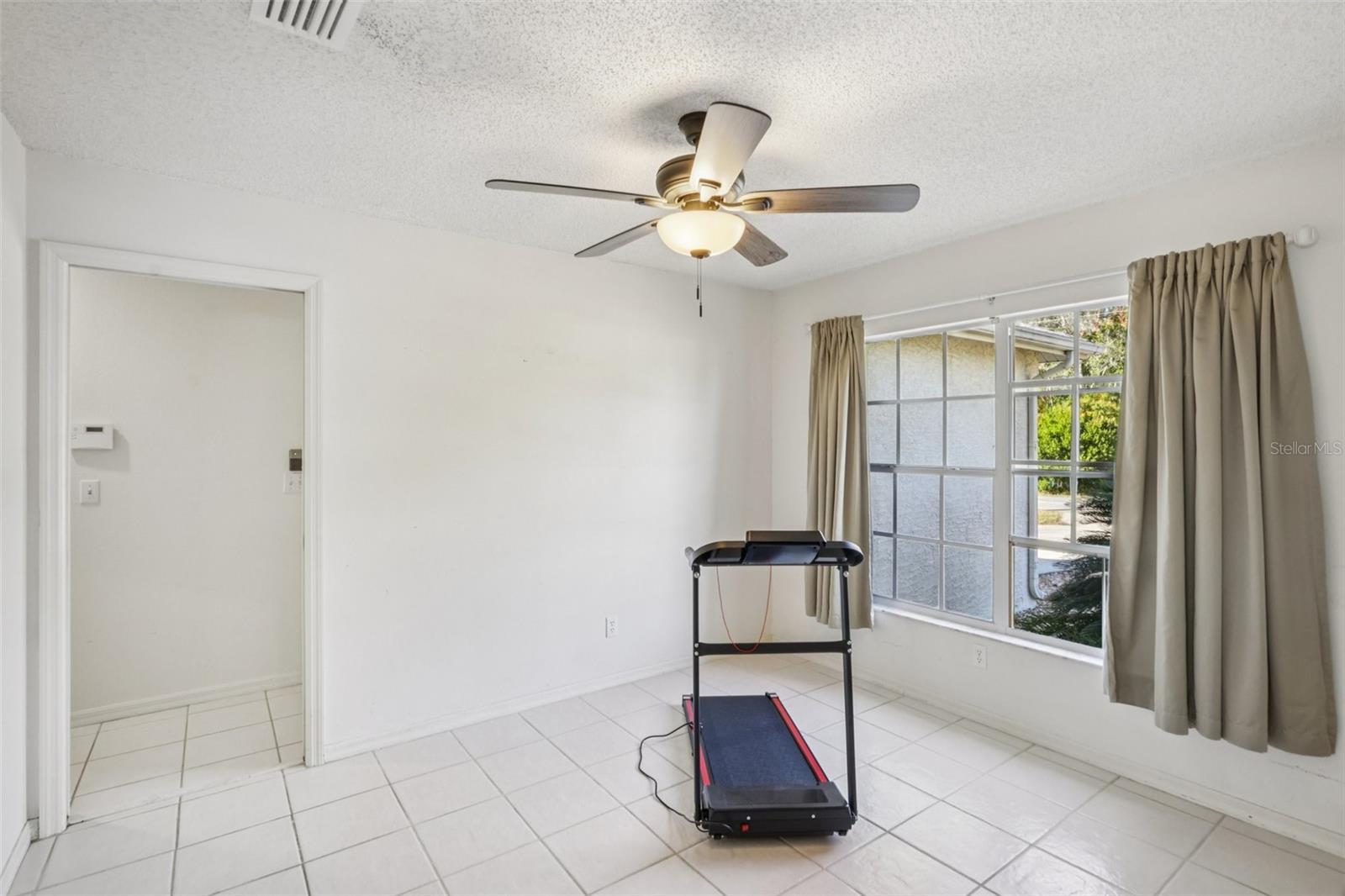 Image 33 of 40 For 5550 Newmark Street