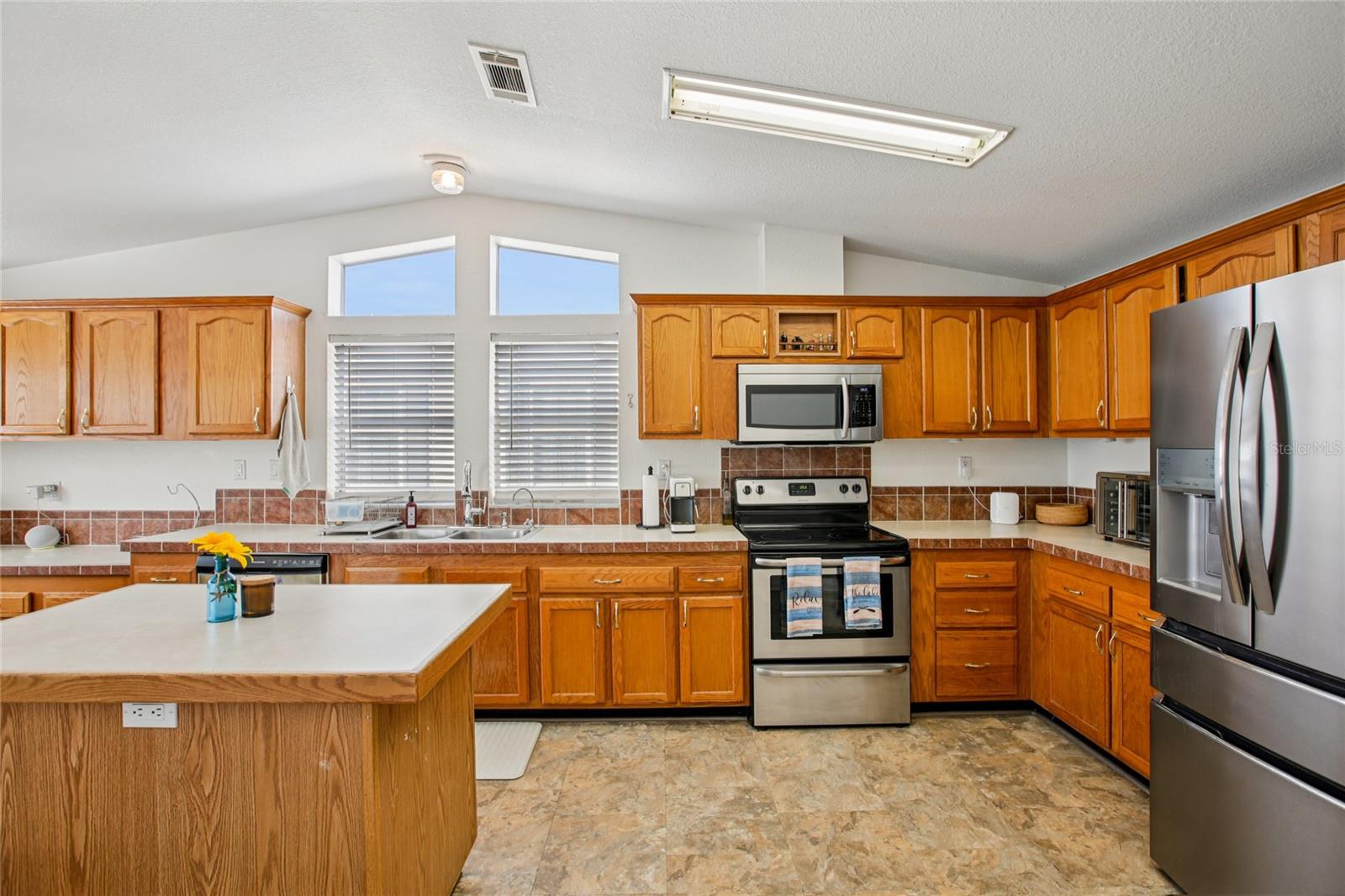 Image 13 of 53 For 8420 Fantasia Park Way