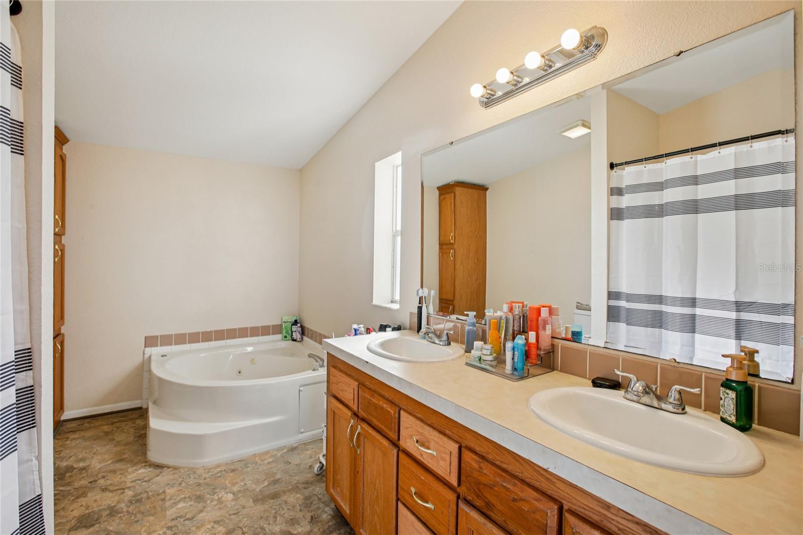 Image 29 of 53 For 8420 Fantasia Park Way