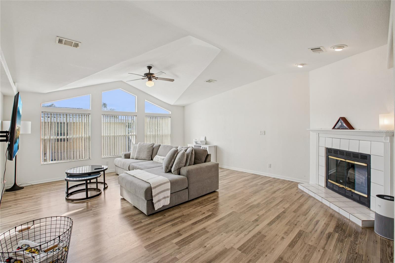 Image 33 of 53 For 8420 Fantasia Park Way