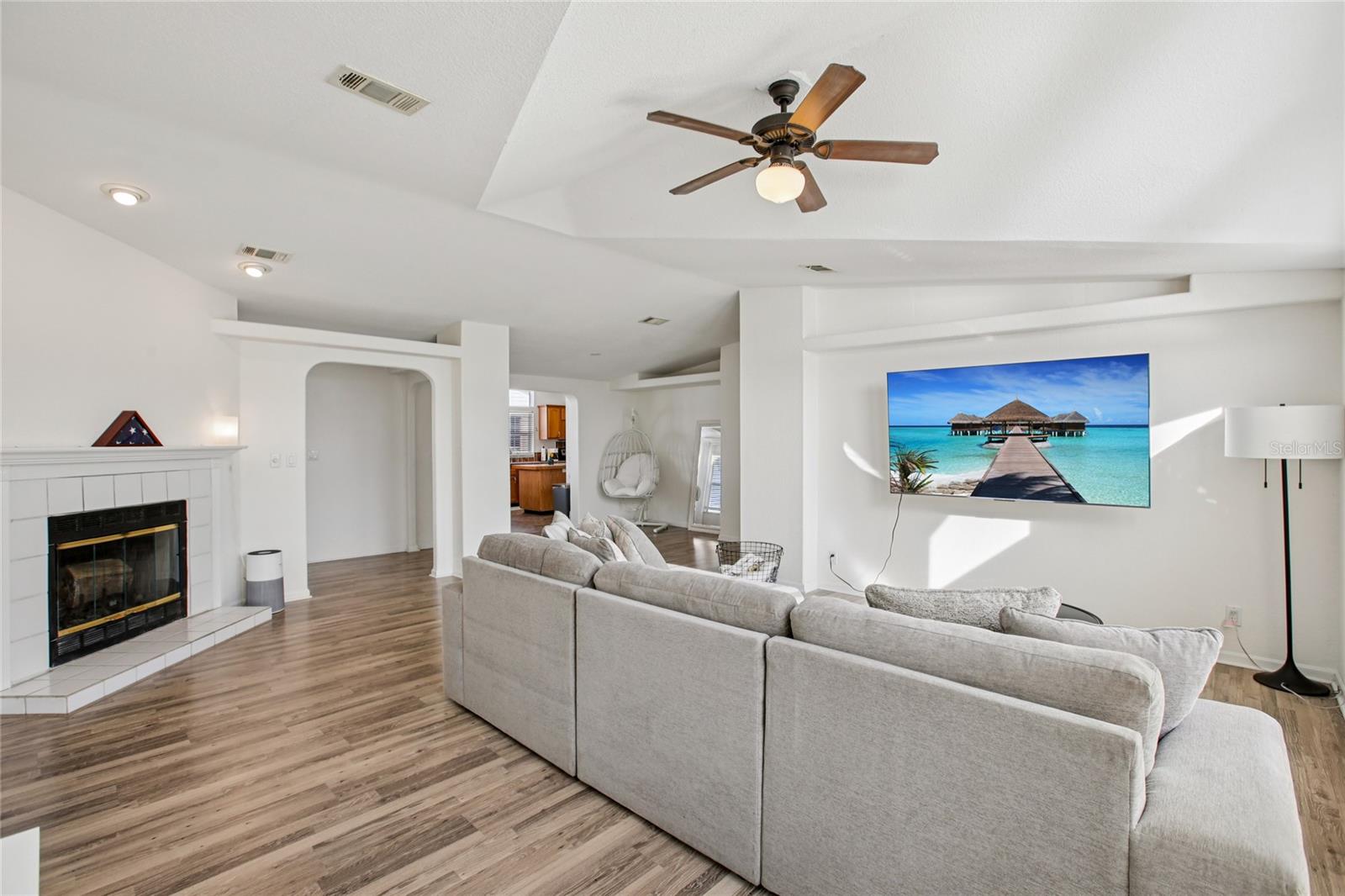 Image 34 of 53 For 8420 Fantasia Park Way