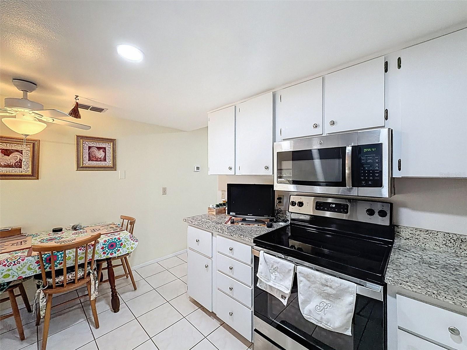 Image 13 of 26 For 11220 Elderberry Drive