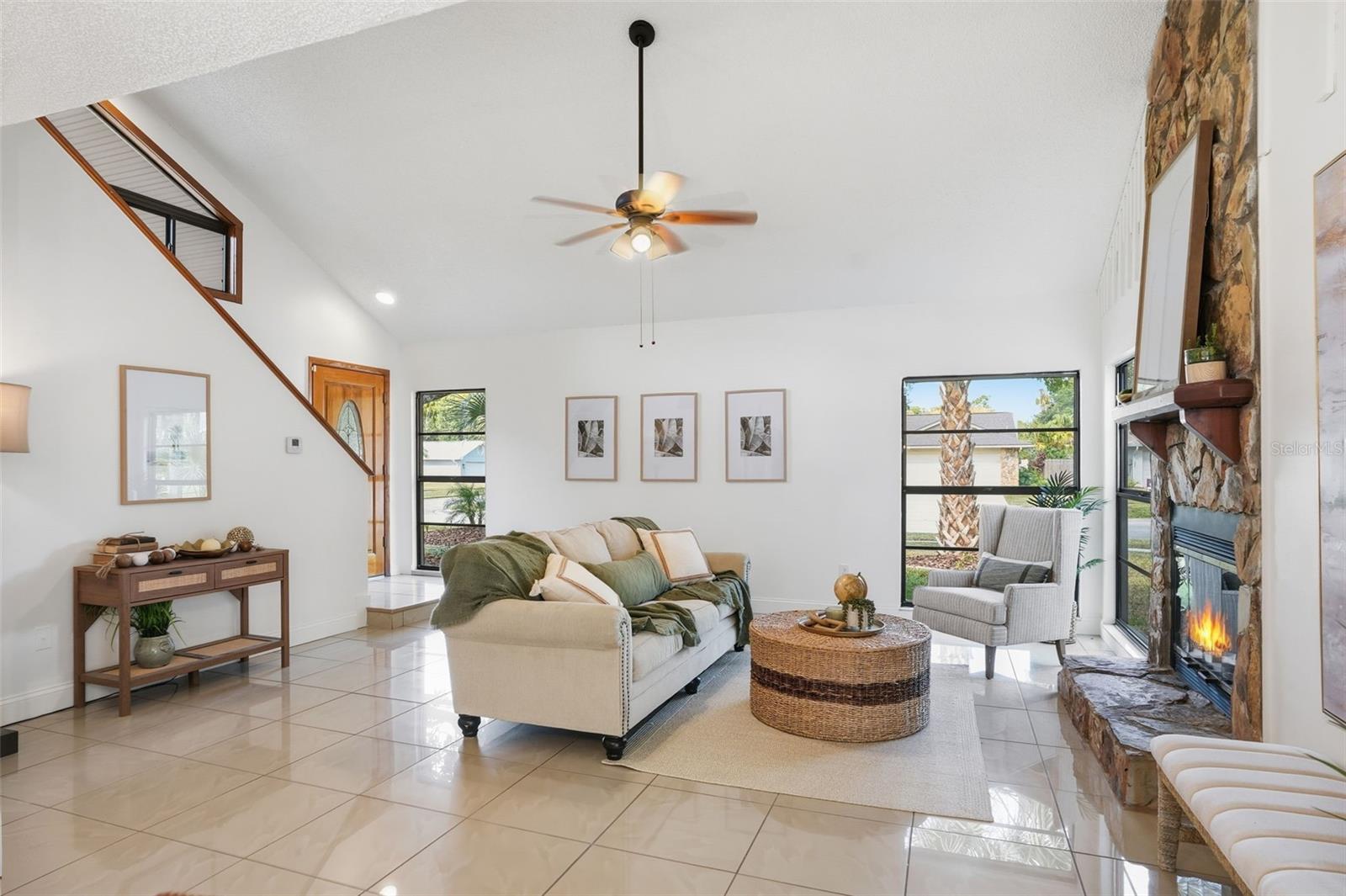 Image 14 of 41 For 15307 Winterwind Drive