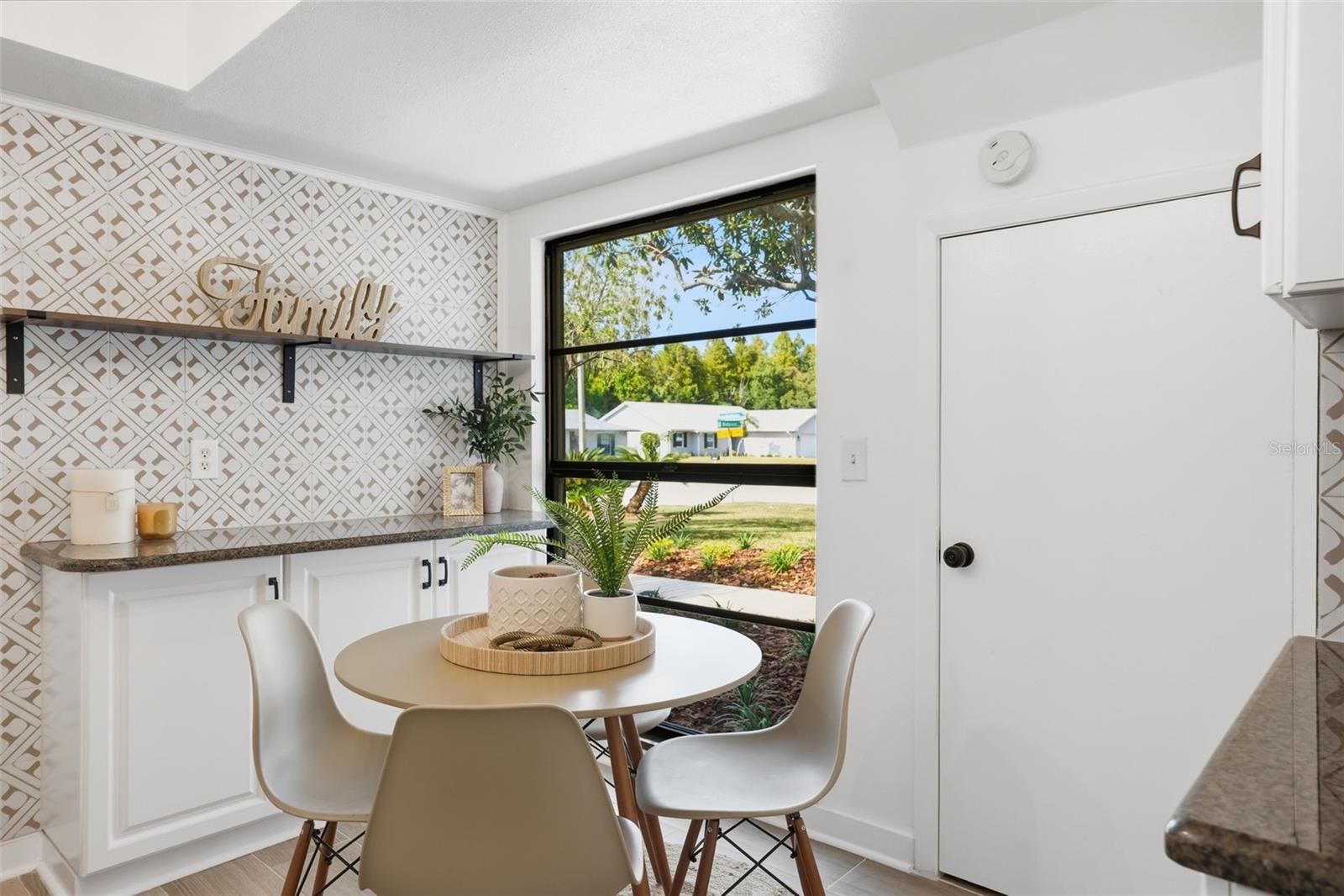 Image 18 of 41 For 15307 Winterwind Drive