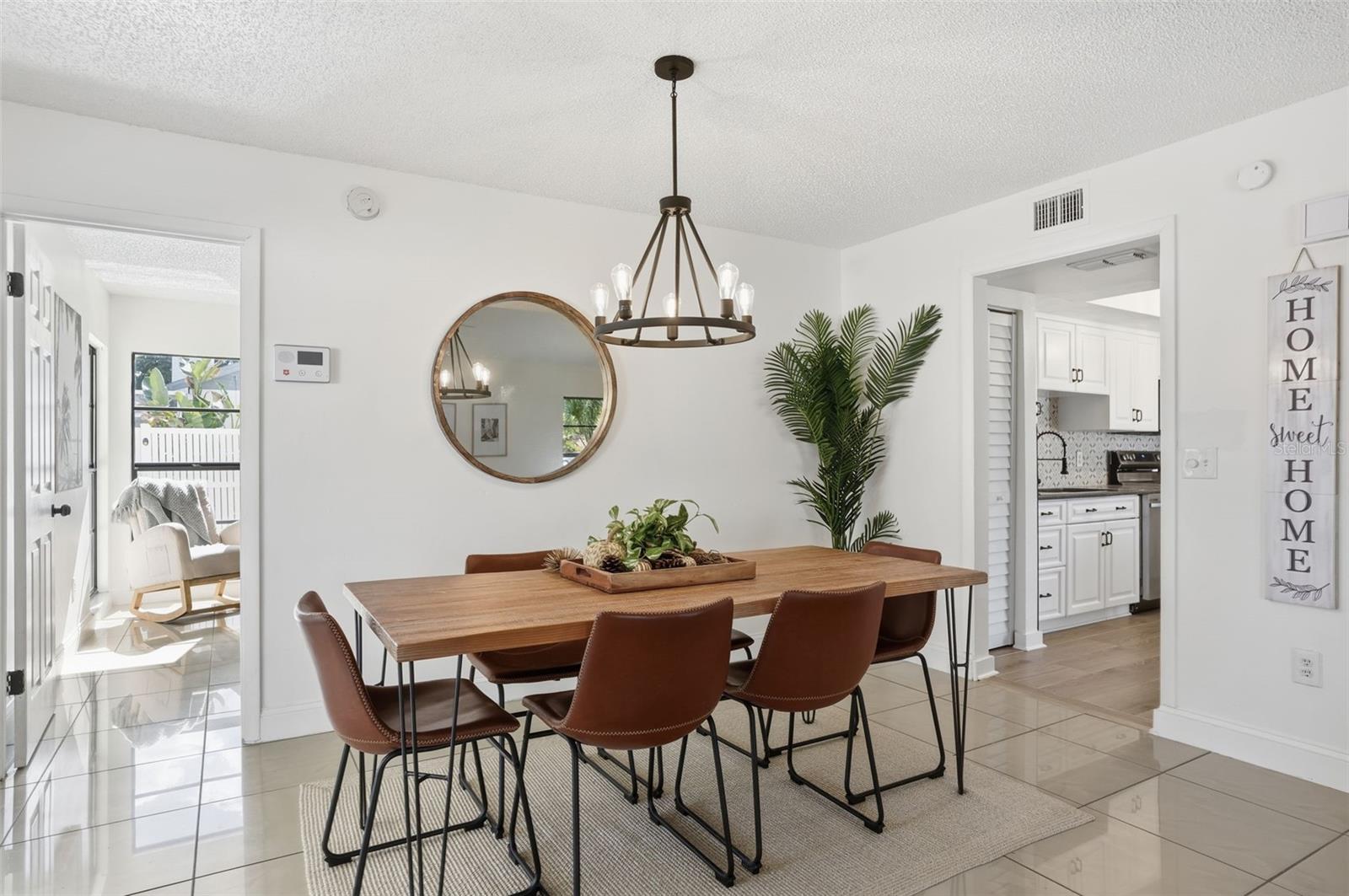 Image 19 of 41 For 15307 Winterwind Drive