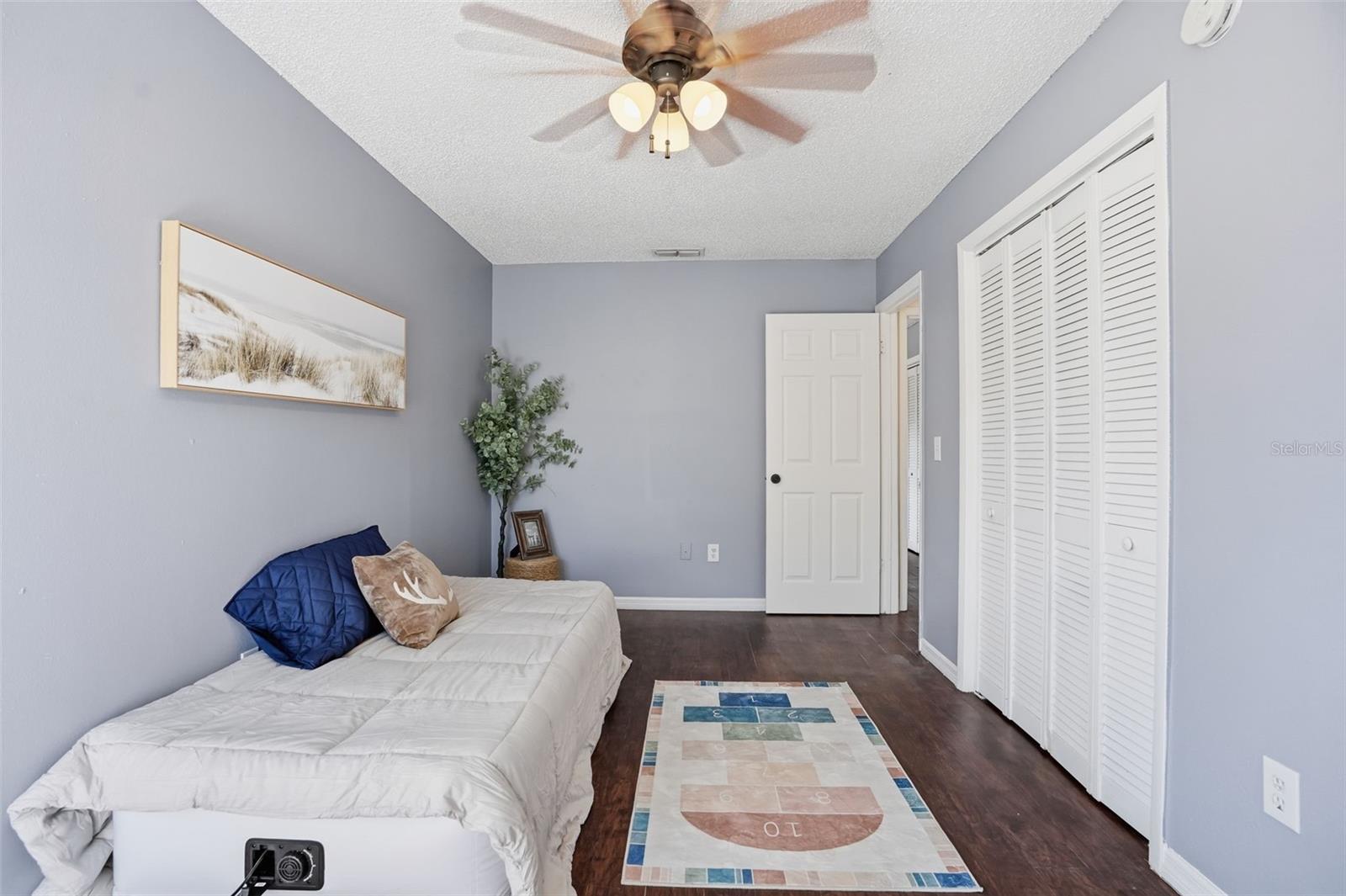 Image 27 of 41 For 15307 Winterwind Drive