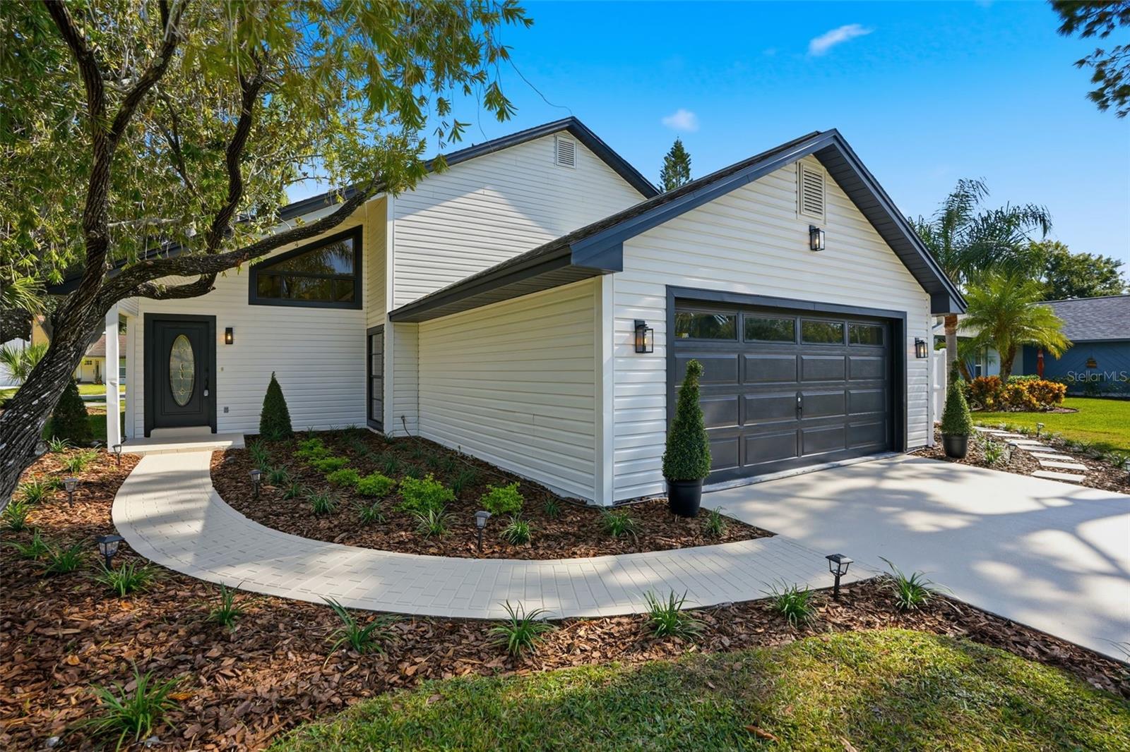 Image 3 of 41 For 15307 Winterwind Drive