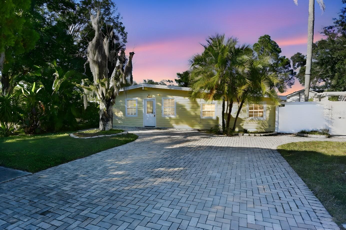 Details for 704 Buckingham Avenue W, OLDSMAR, FL 34677