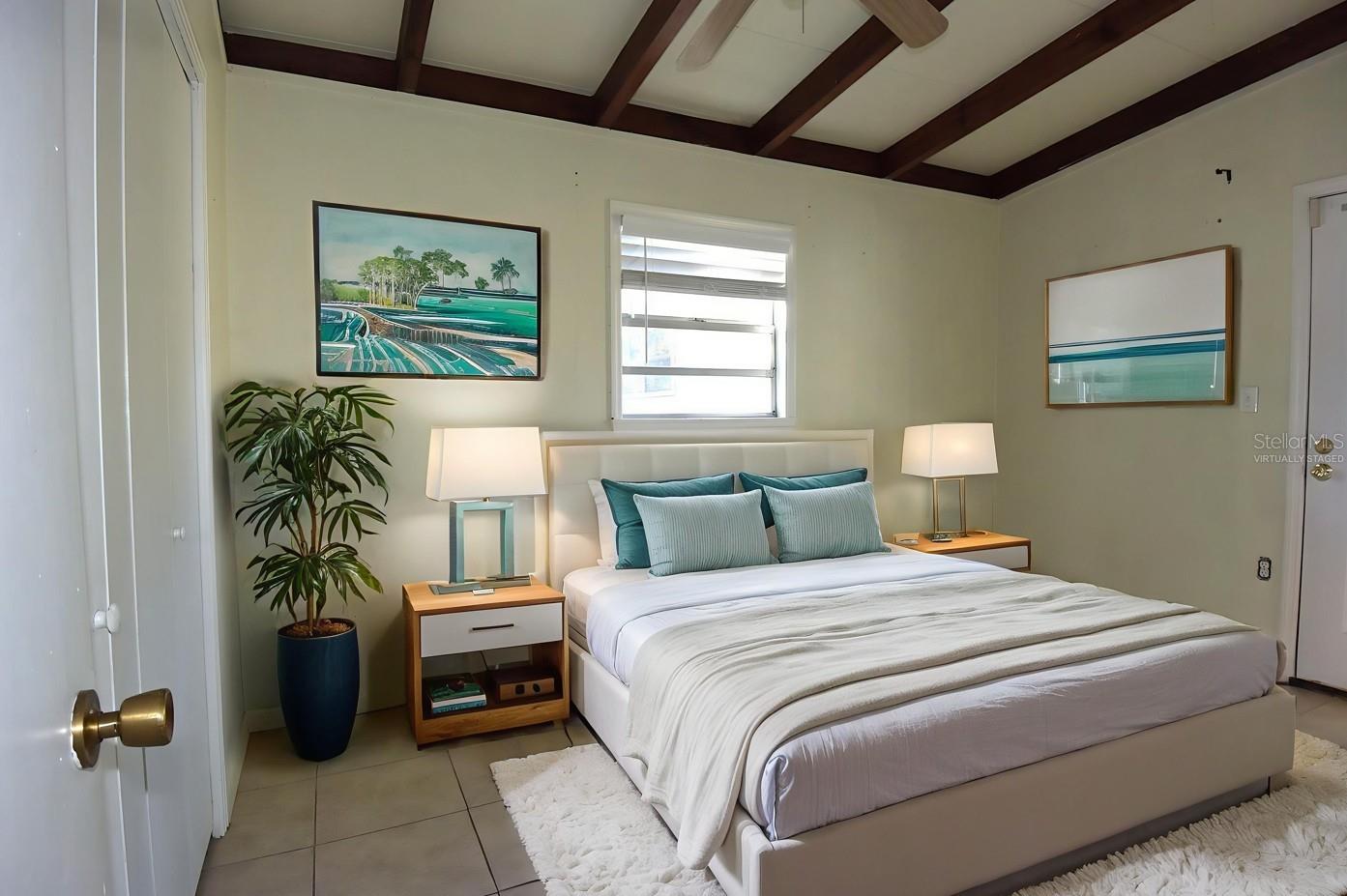 Image 19 of 45 For 704 Buckingham Avenue W