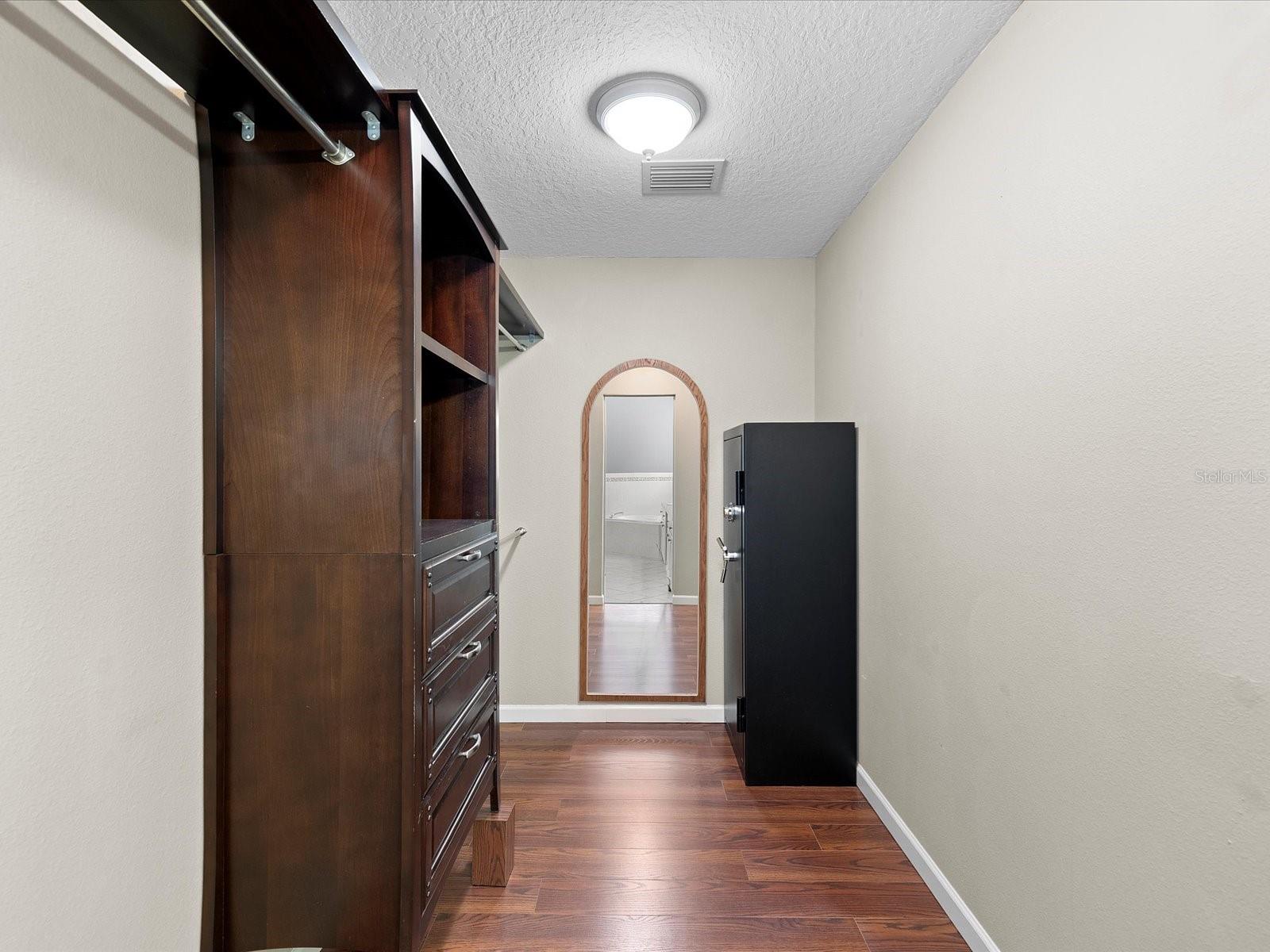 Image 13 of 100 For 8551 Pratt Drive