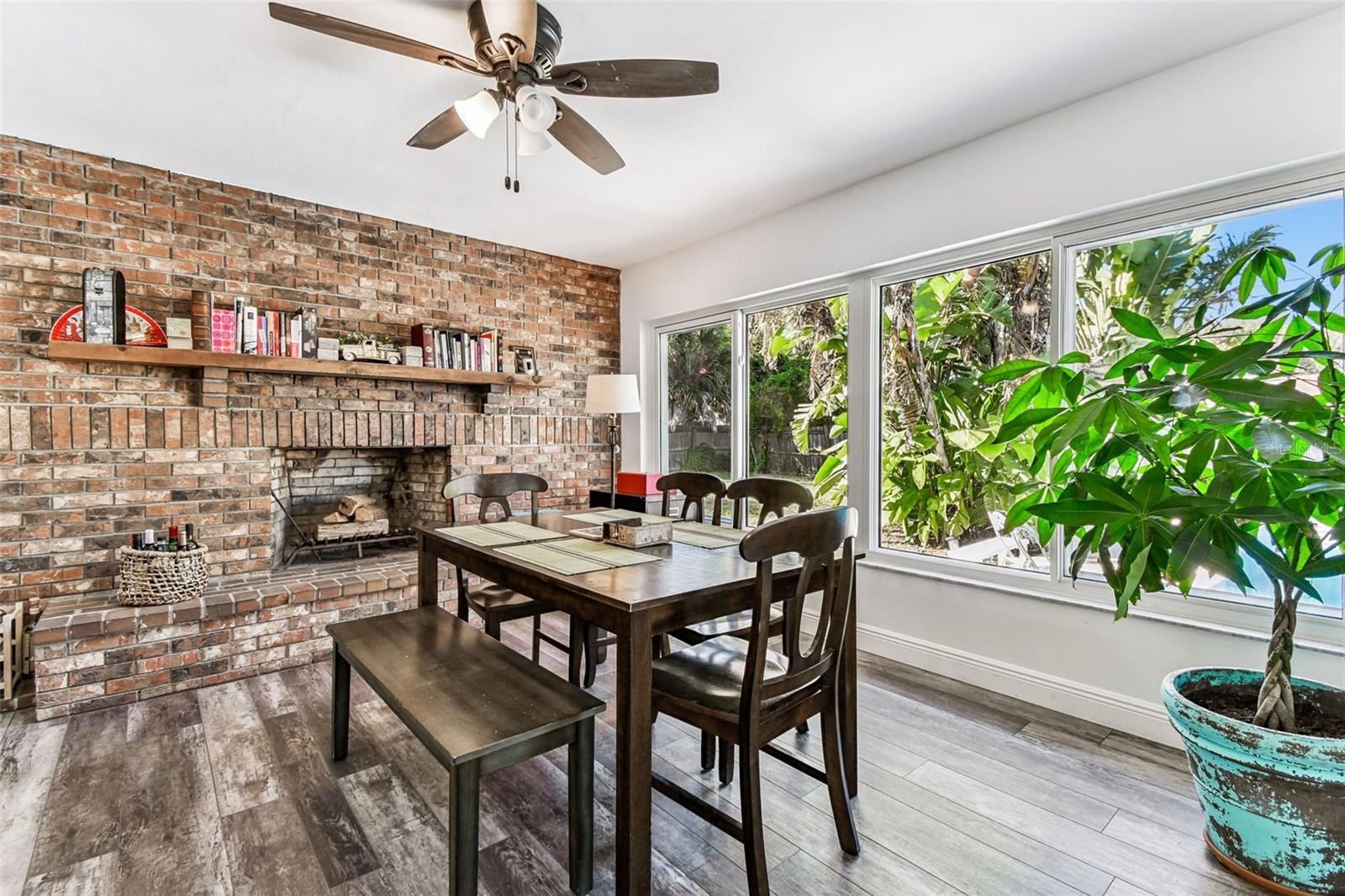 Image 9 of 33 For 1540 Lime Street