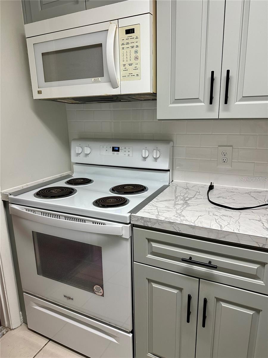 Image 17 of 46 For 4930 Getner Street