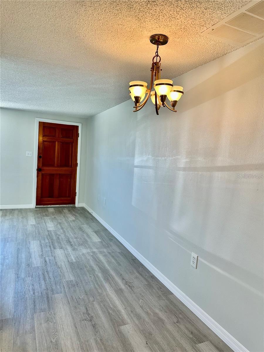 Image 3 of 46 For 4930 Getner Street