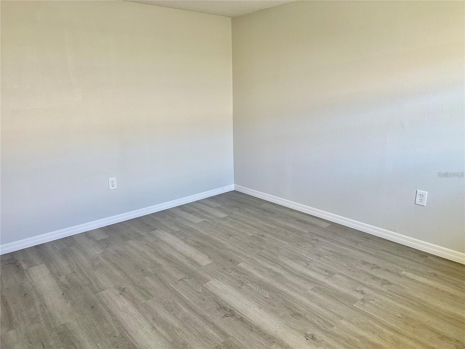 Image 31 of 46 For 4930 Getner Street