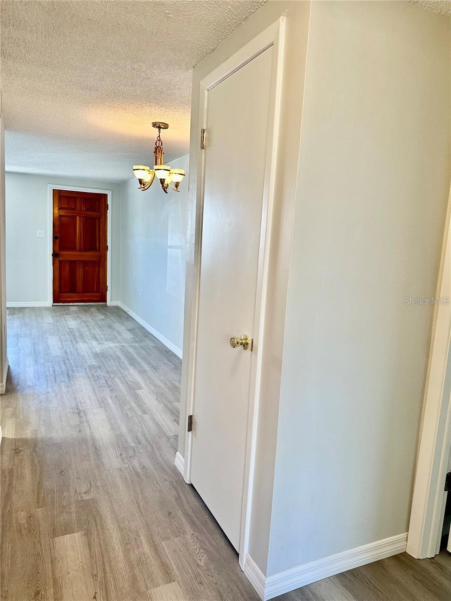 Image 4 of 46 For 4930 Getner Street