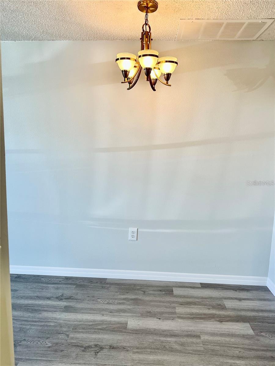 Image 5 of 46 For 4930 Getner Street