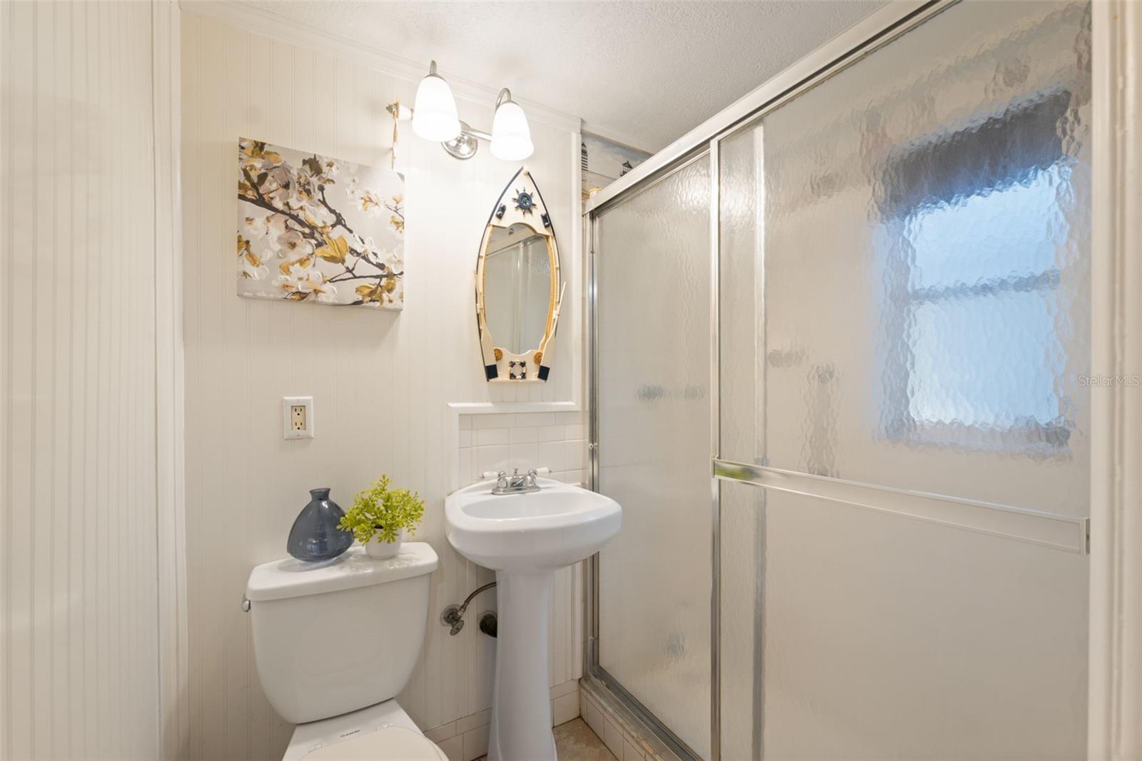 Image 10 of 19 For 7800 Venice Drive