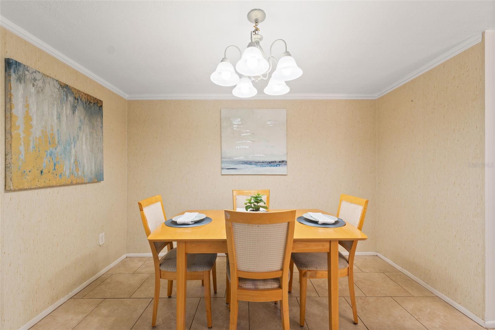 Image 6 of 19 For 7800 Venice Drive