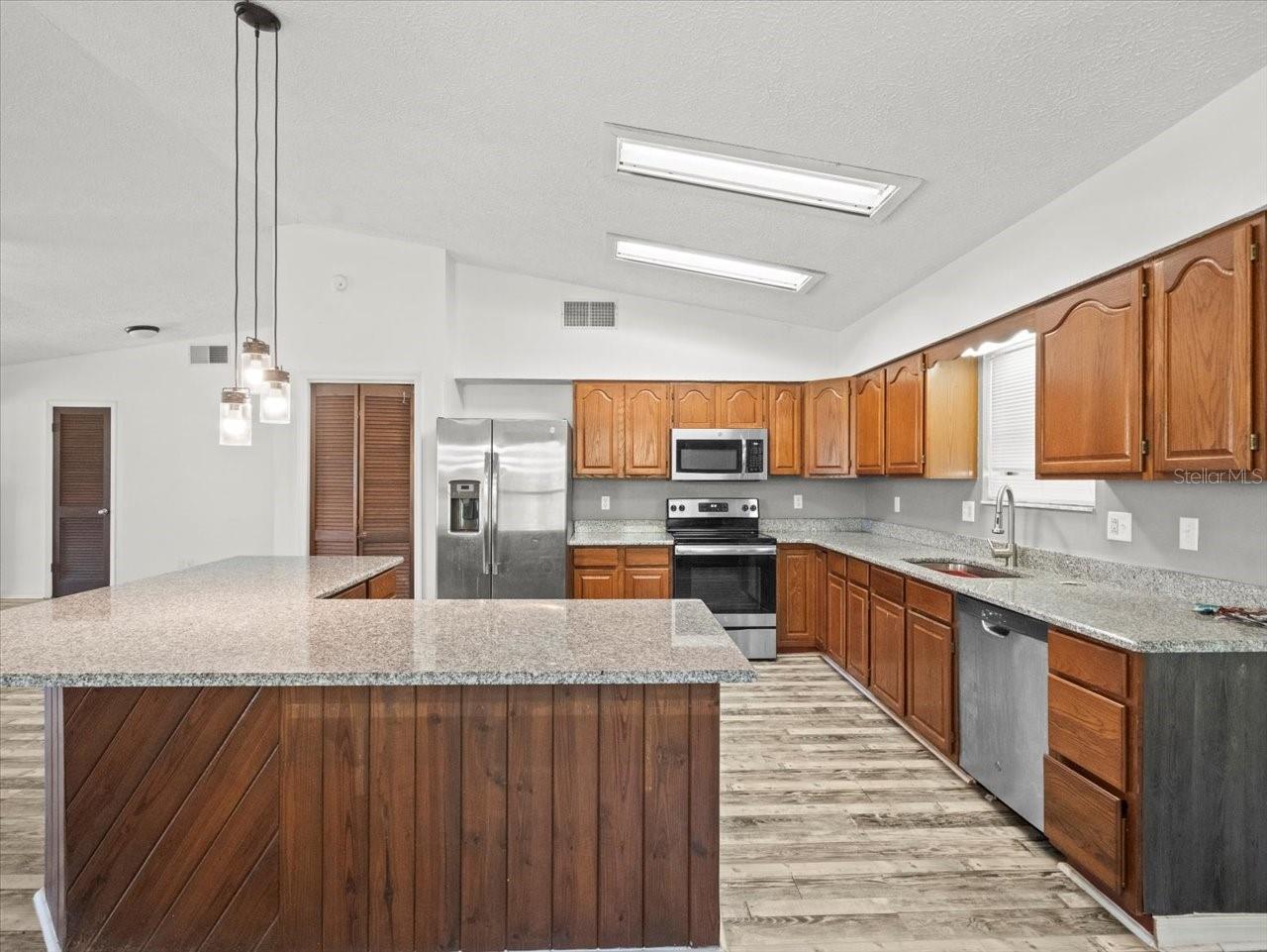 Listing photo id 8 for 7051 Nature Trail