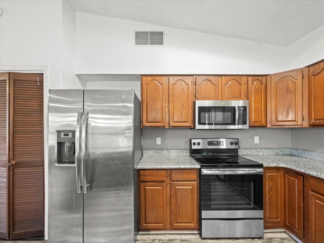 Listing photo id 11 for 7051 Nature Trail