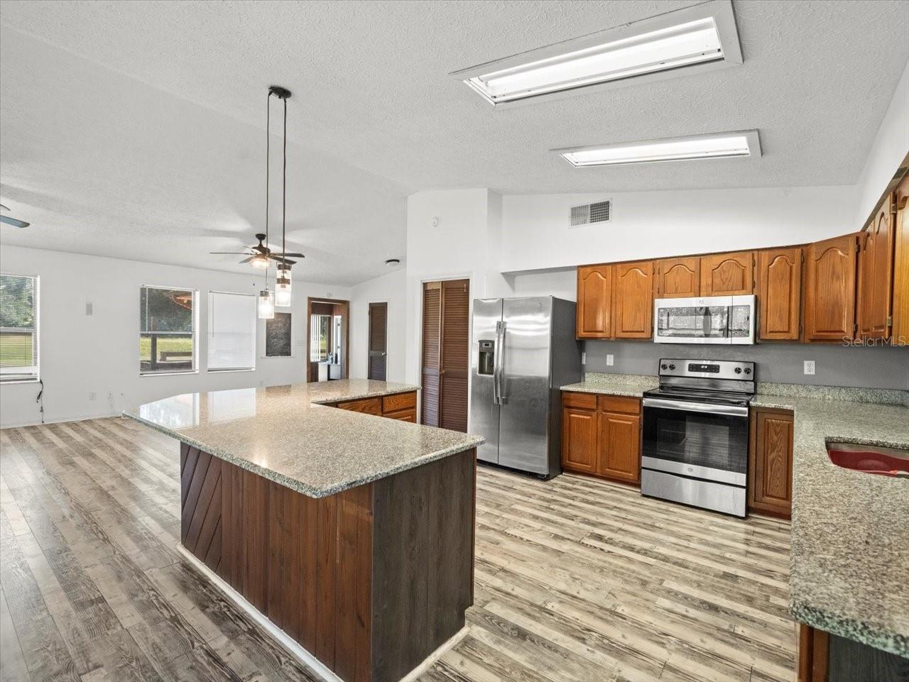 Listing photo id 13 for 7051 Nature Trail