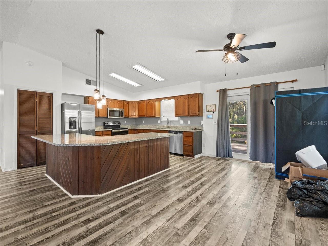 Listing photo id 14 for 7051 Nature Trail