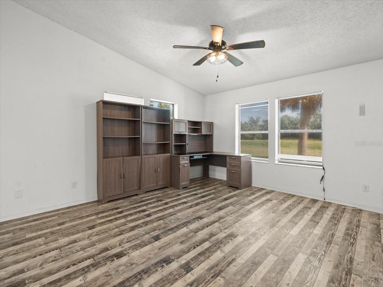 Listing photo id 15 for 7051 Nature Trail