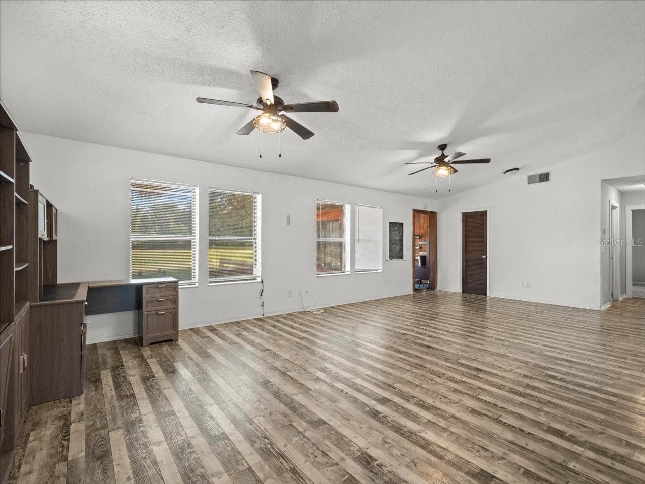 Listing photo id 17 for 7051 Nature Trail