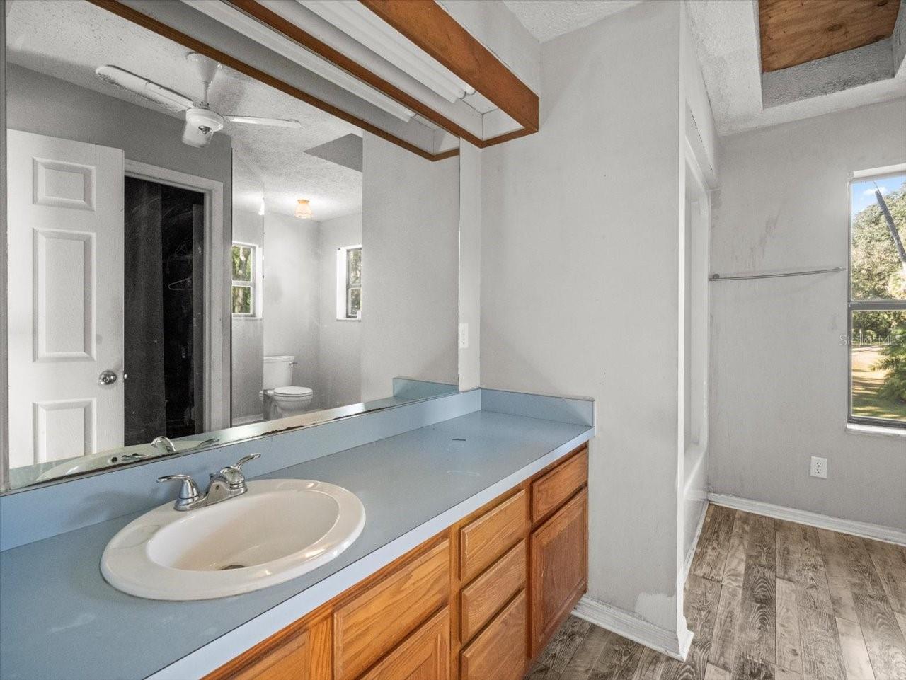 Listing photo id 25 for 7051 Nature Trail