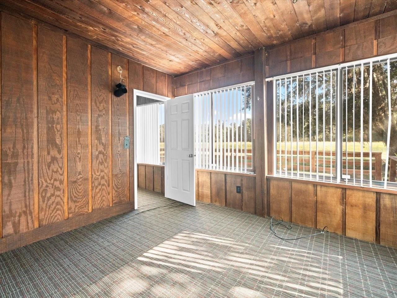 Listing photo id 30 for 7051 Nature Trail