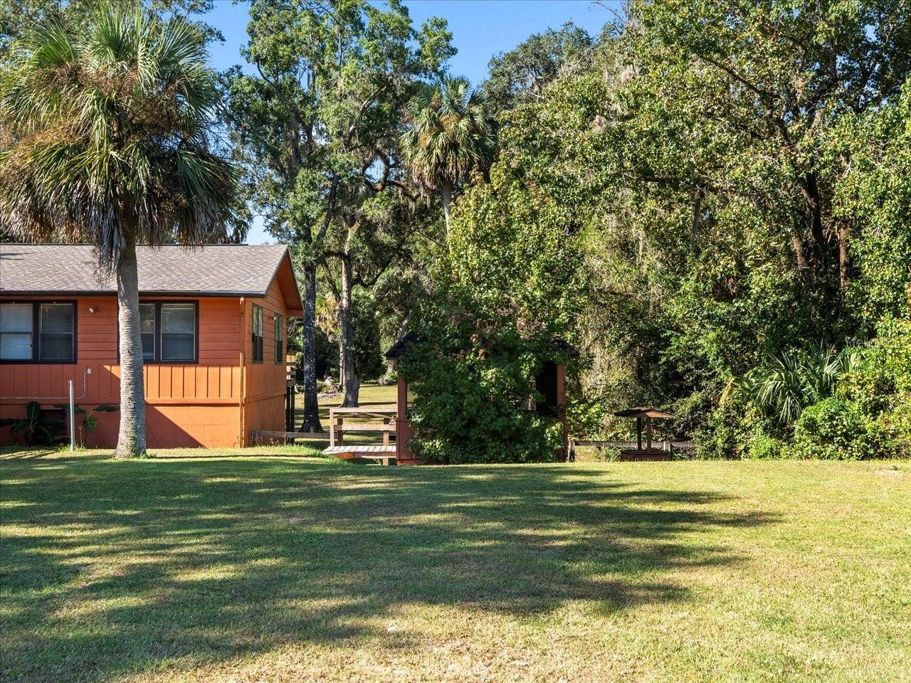 Listing photo id 33 for 7051 Nature Trail