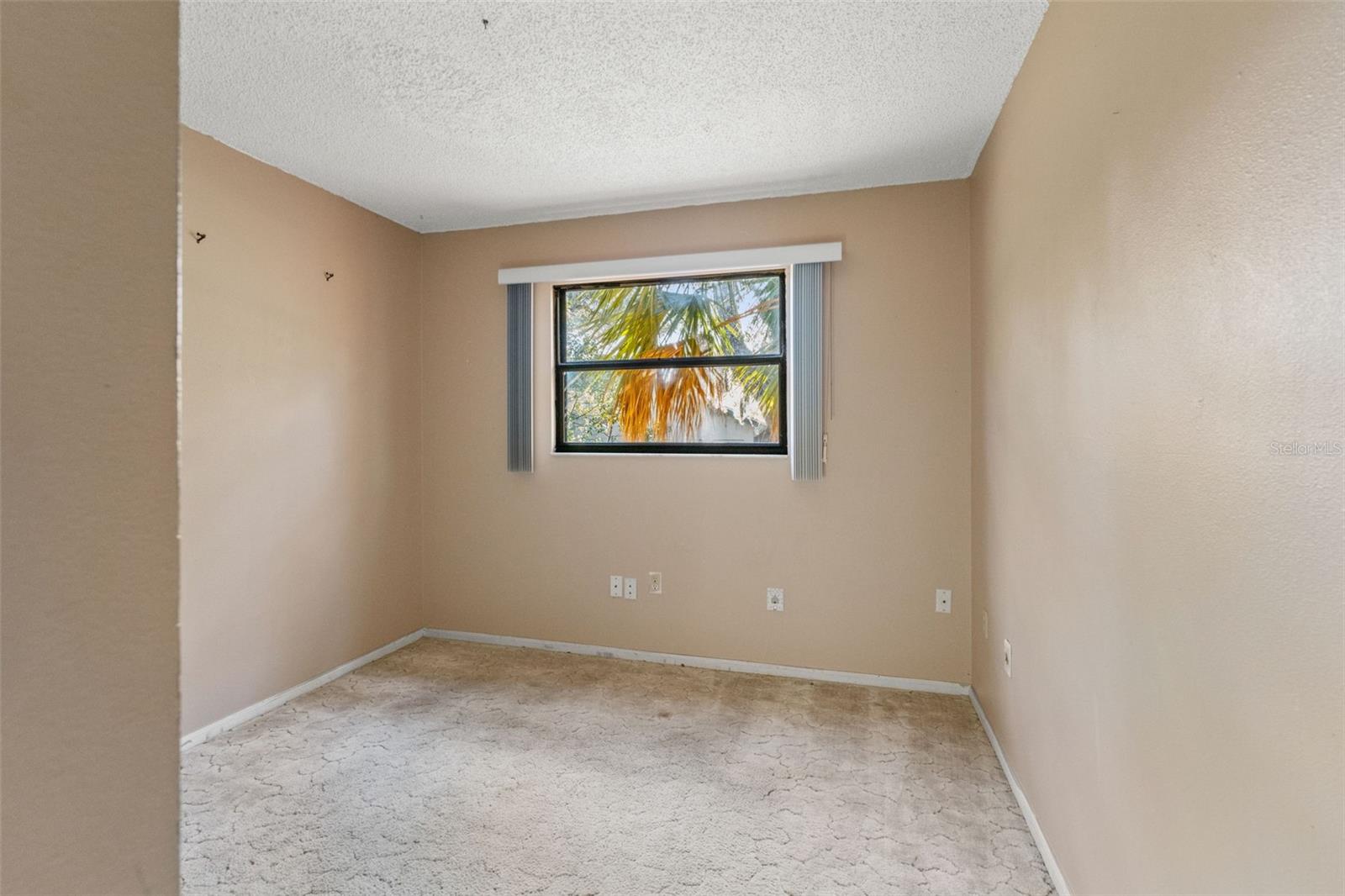 Image 13 of 38 For 7275 Edinburgh Way