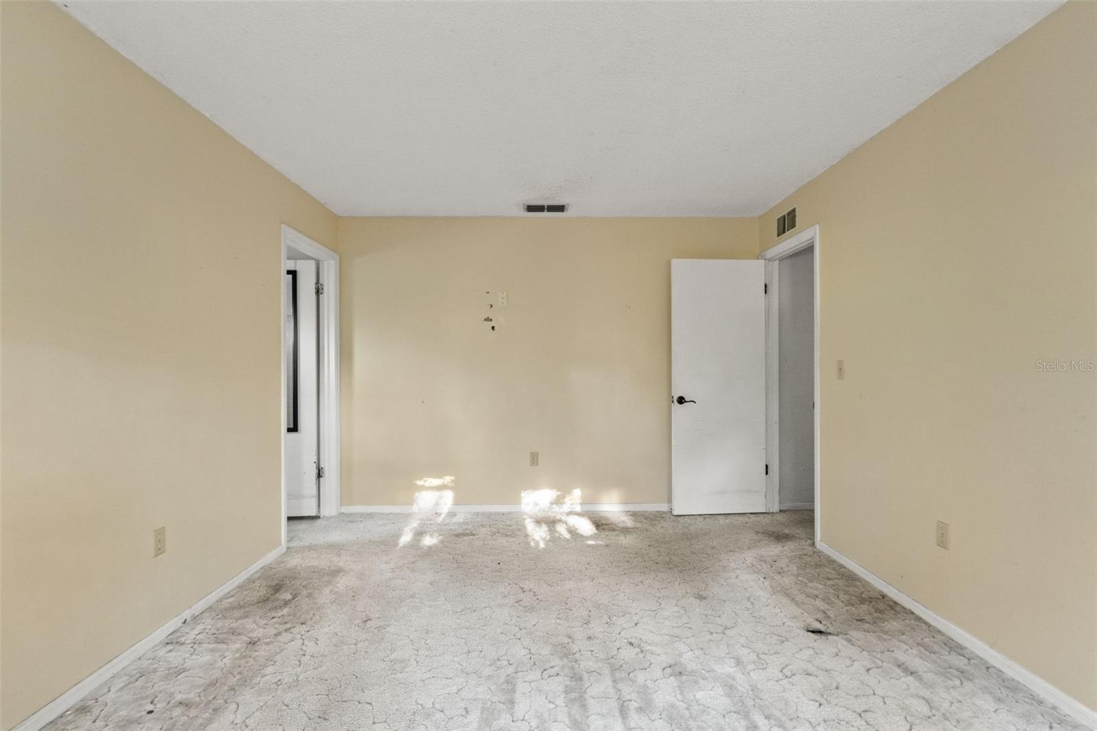 Image 19 of 38 For 7275 Edinburgh Way