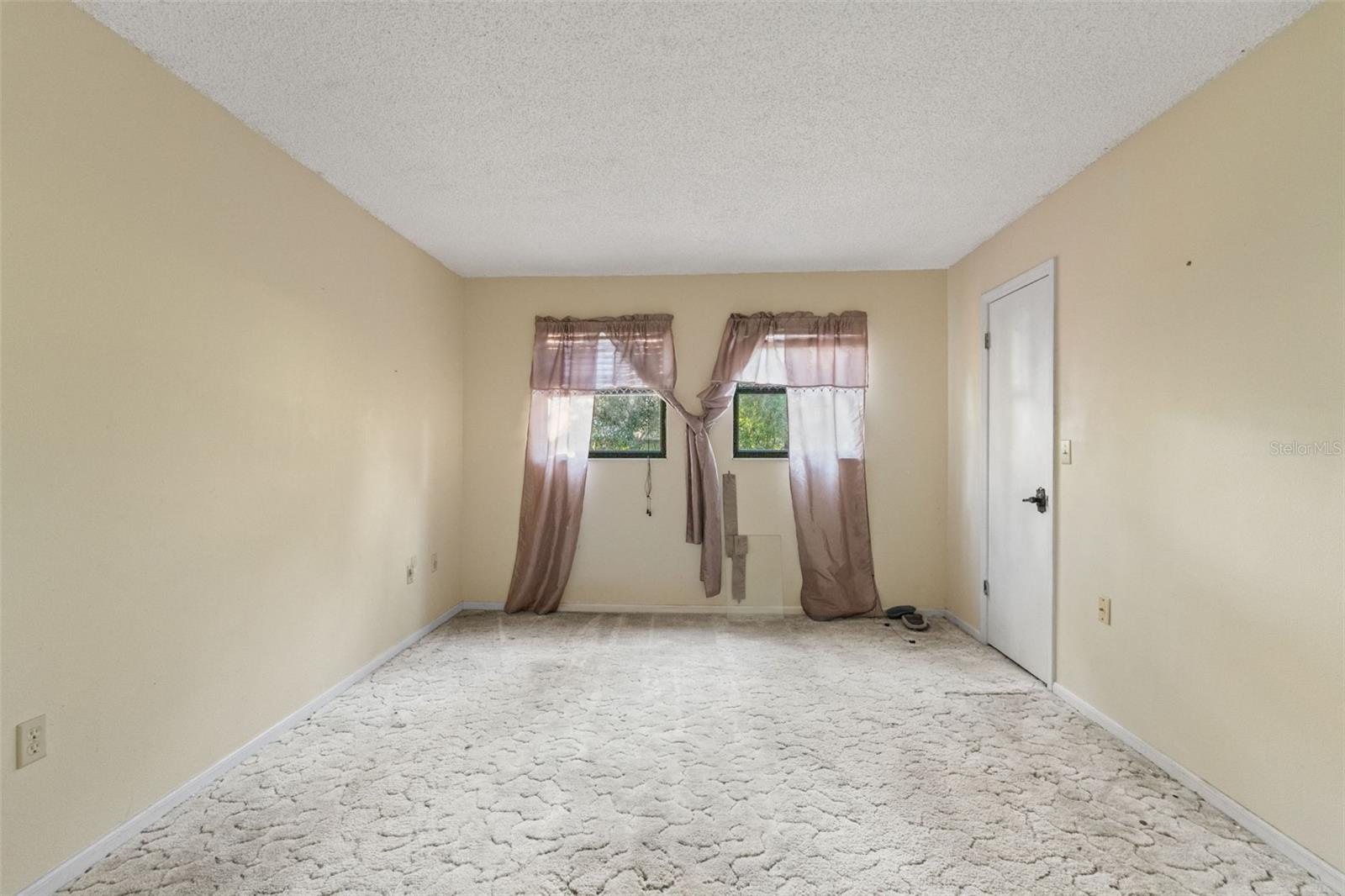 Image 20 of 38 For 7275 Edinburgh Way