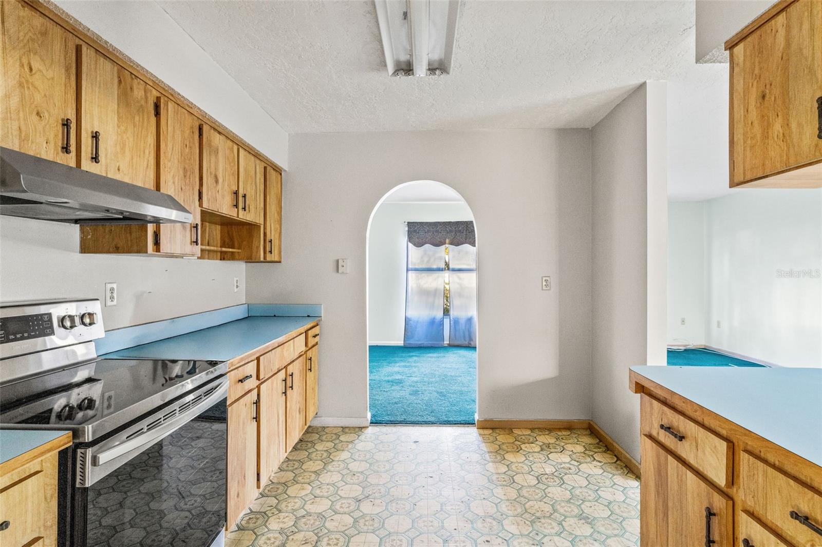 Image 5 of 38 For 7275 Edinburgh Way