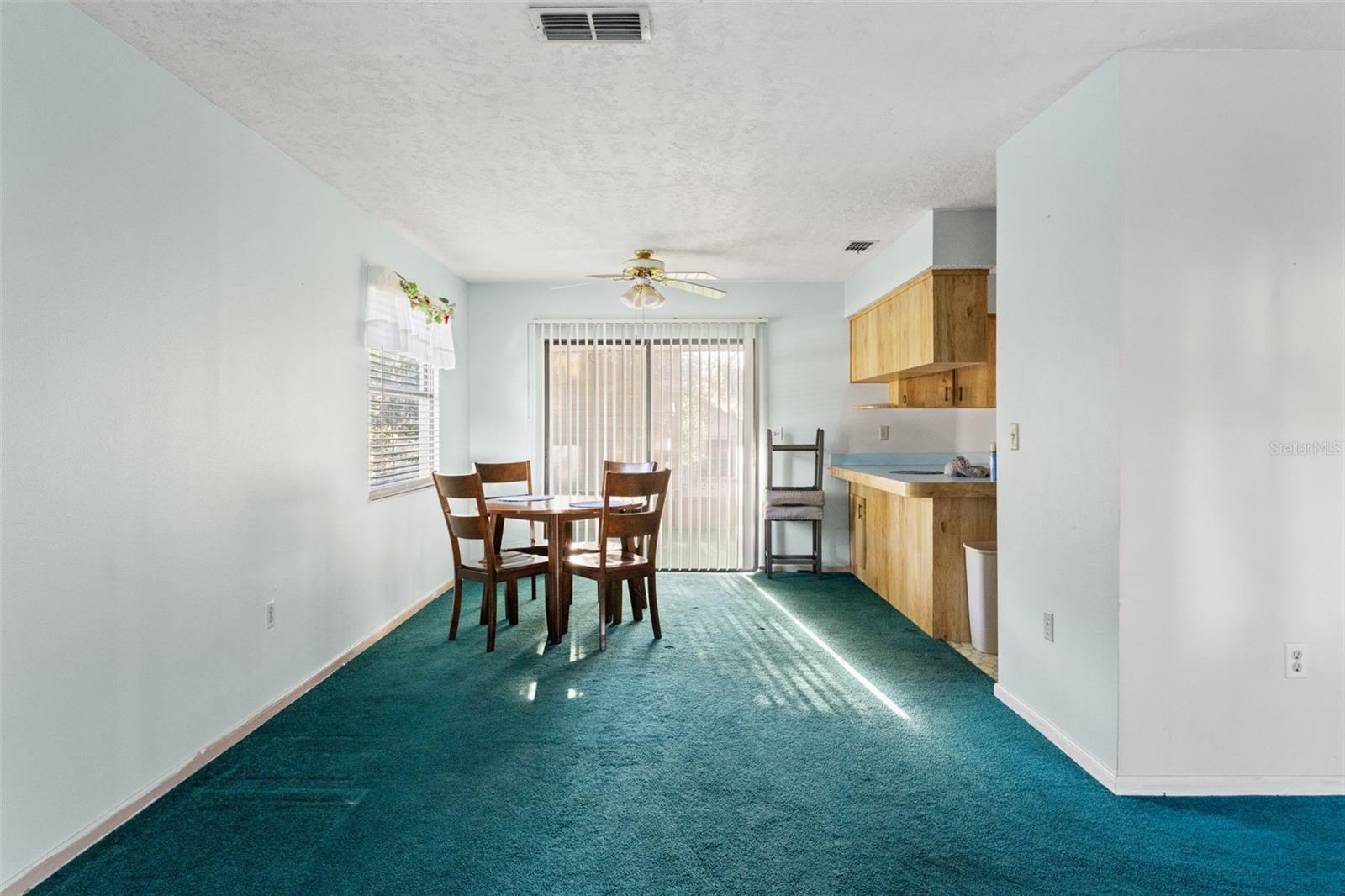 Image 9 of 38 For 7275 Edinburgh Way