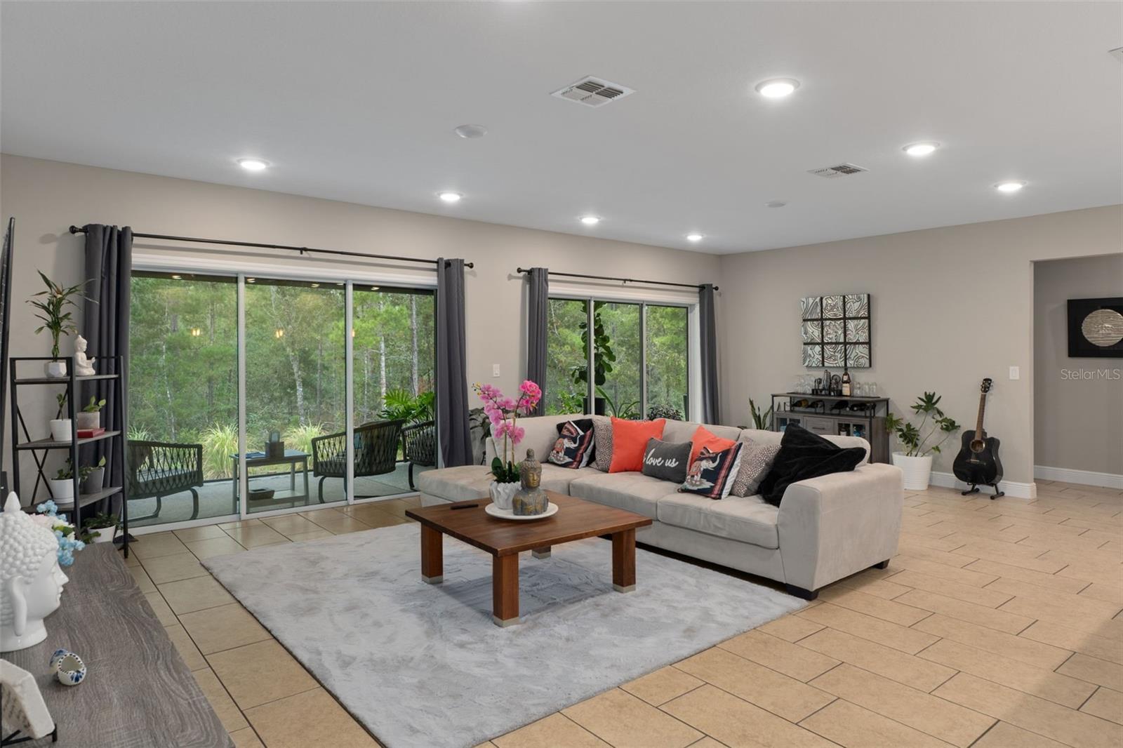 Image 16 of 46 For 15 Lone Pine Street