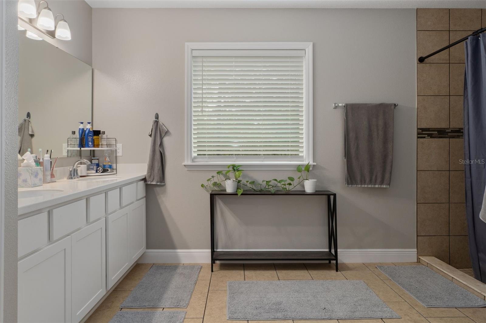 Image 23 of 46 For 15 Lone Pine Street