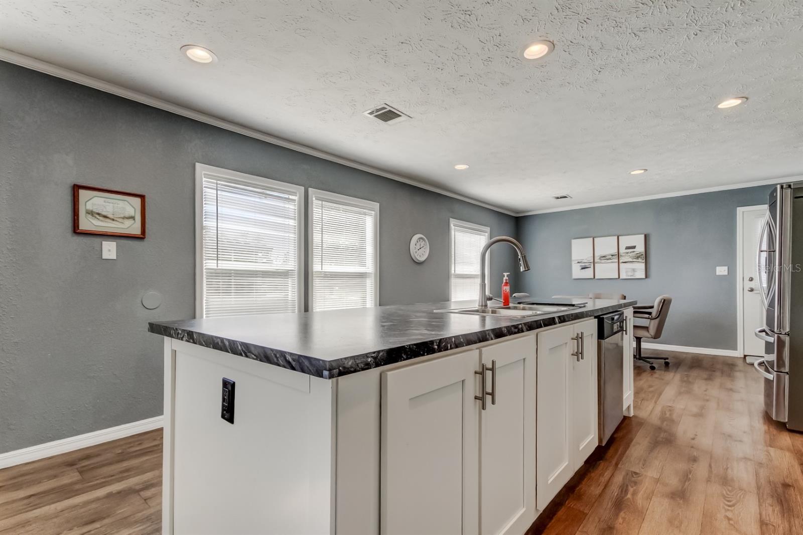 Image 13 of 53 For 15061 Brookridge Boulevard