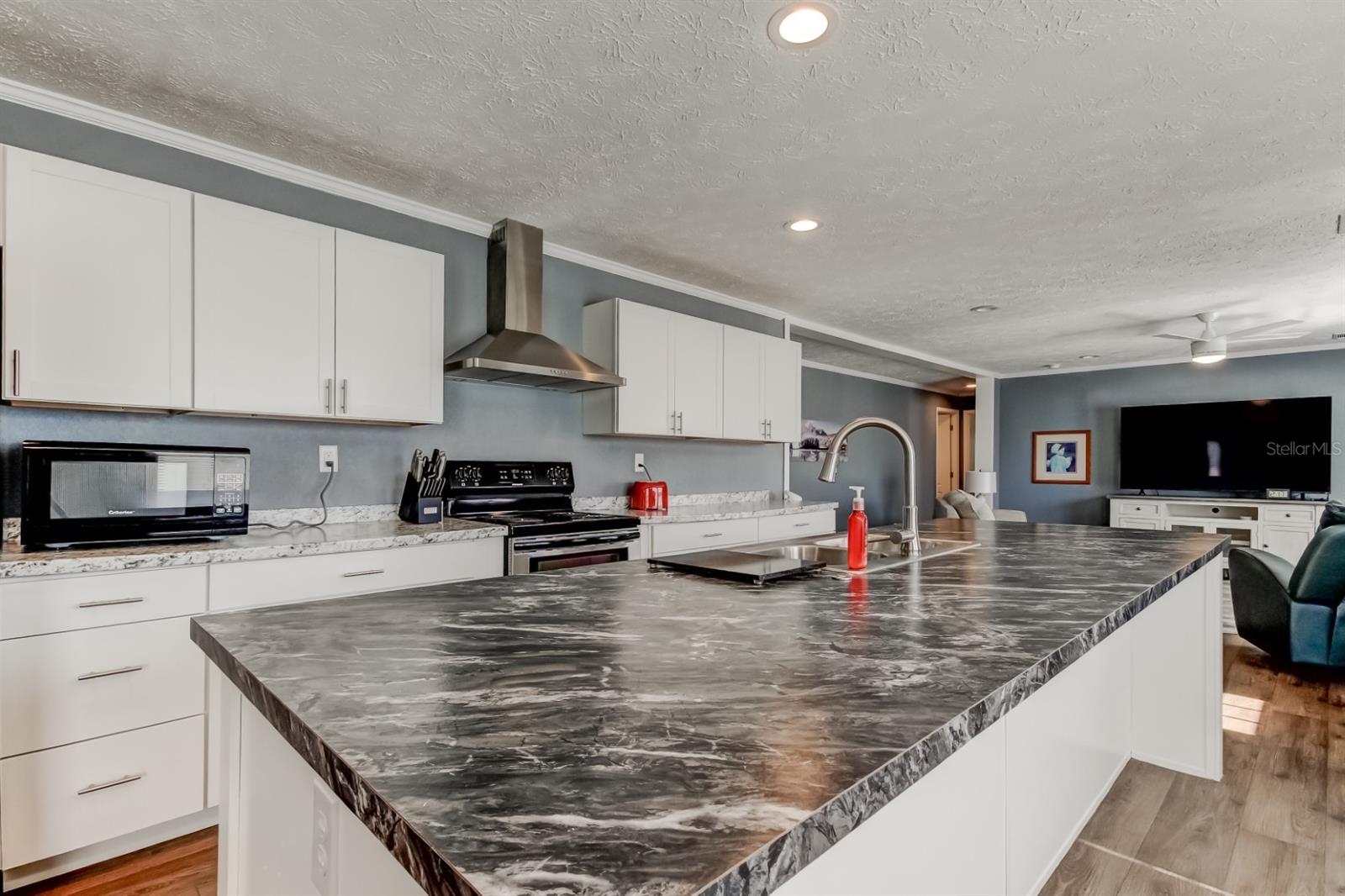 Image 17 of 53 For 15061 Brookridge Boulevard