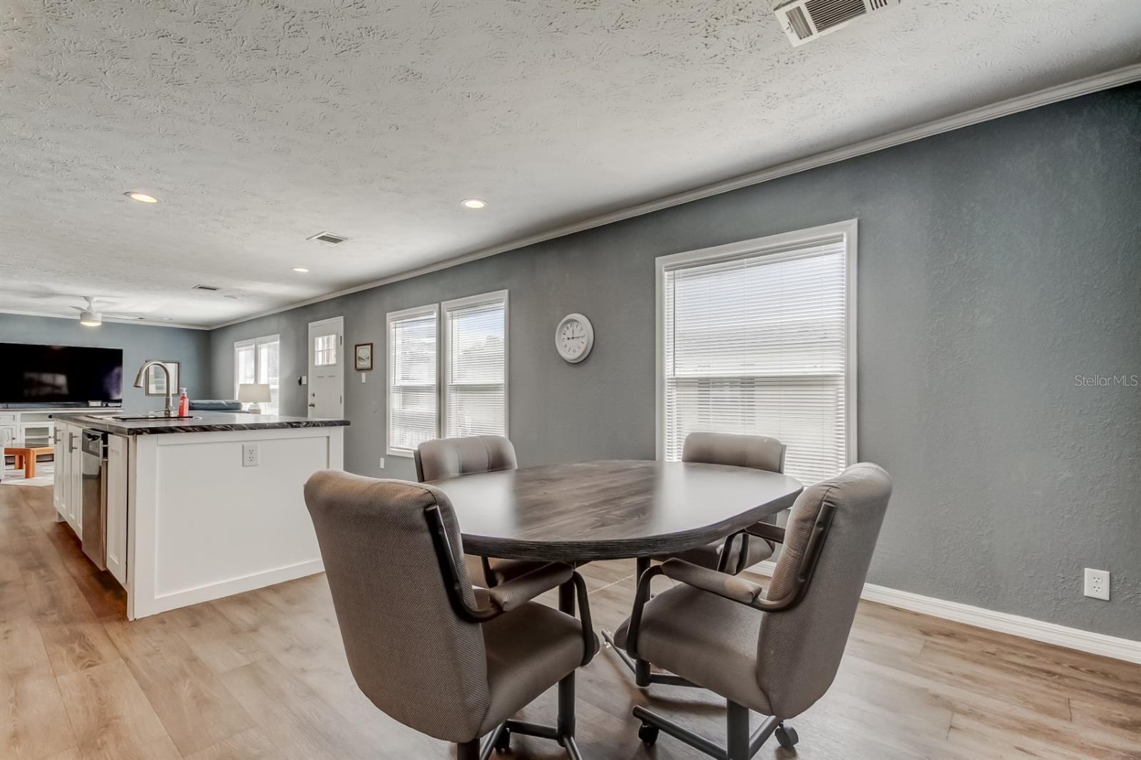 Image 24 of 53 For 15061 Brookridge Boulevard