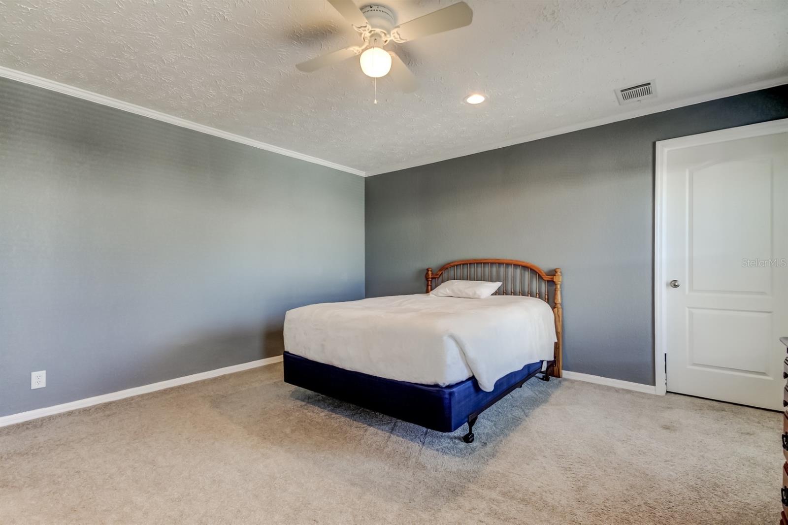 Image 29 of 53 For 15061 Brookridge Boulevard