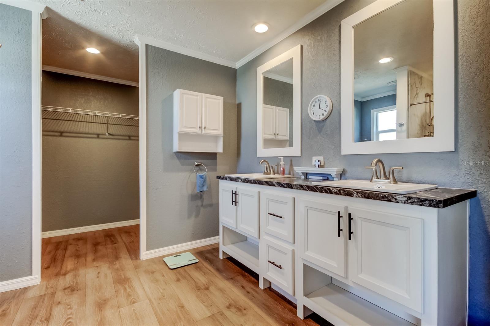 Image 30 of 53 For 15061 Brookridge Boulevard