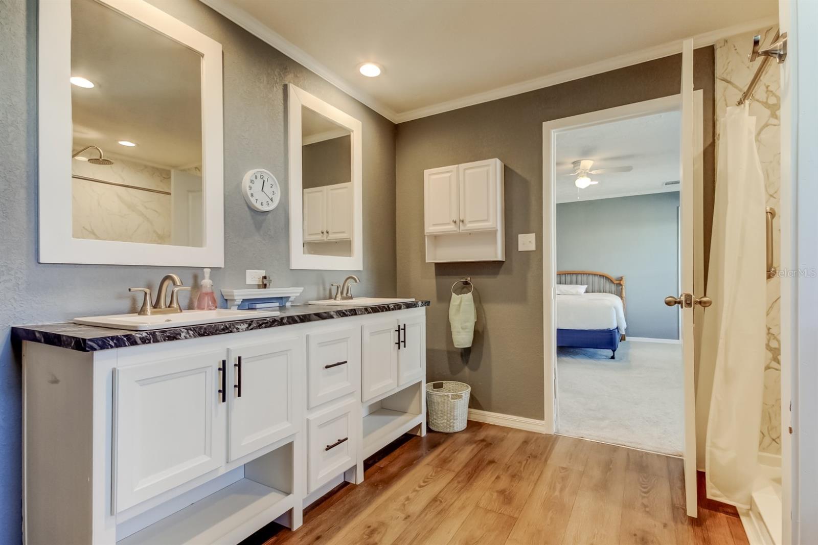 Image 32 of 53 For 15061 Brookridge Boulevard