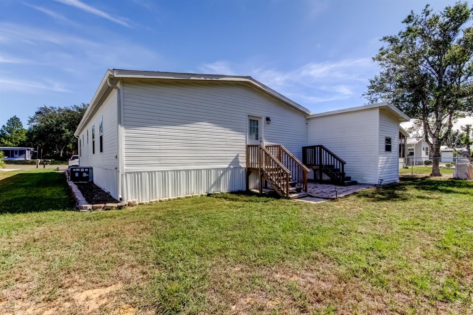 Image 49 of 53 For 15061 Brookridge Boulevard