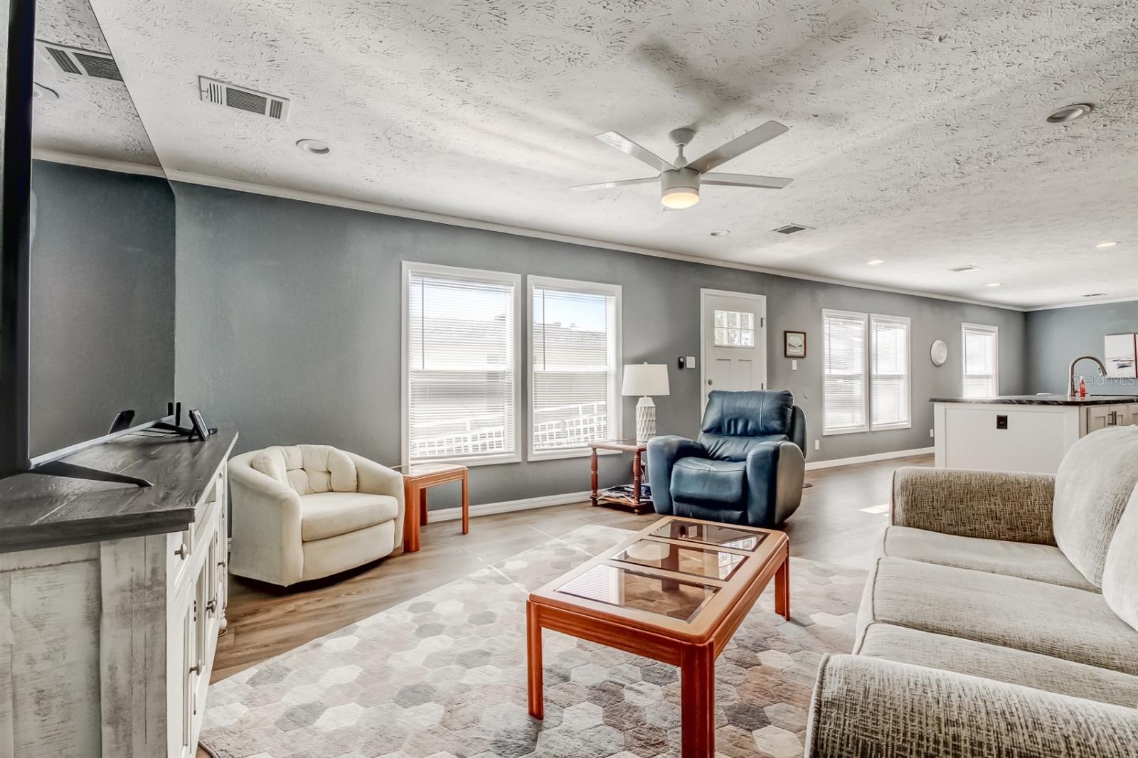 Image 8 of 53 For 15061 Brookridge Boulevard