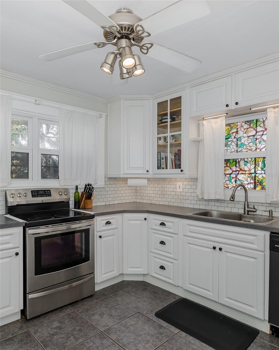 Image 13 of 54 For 8114 Alaska Street